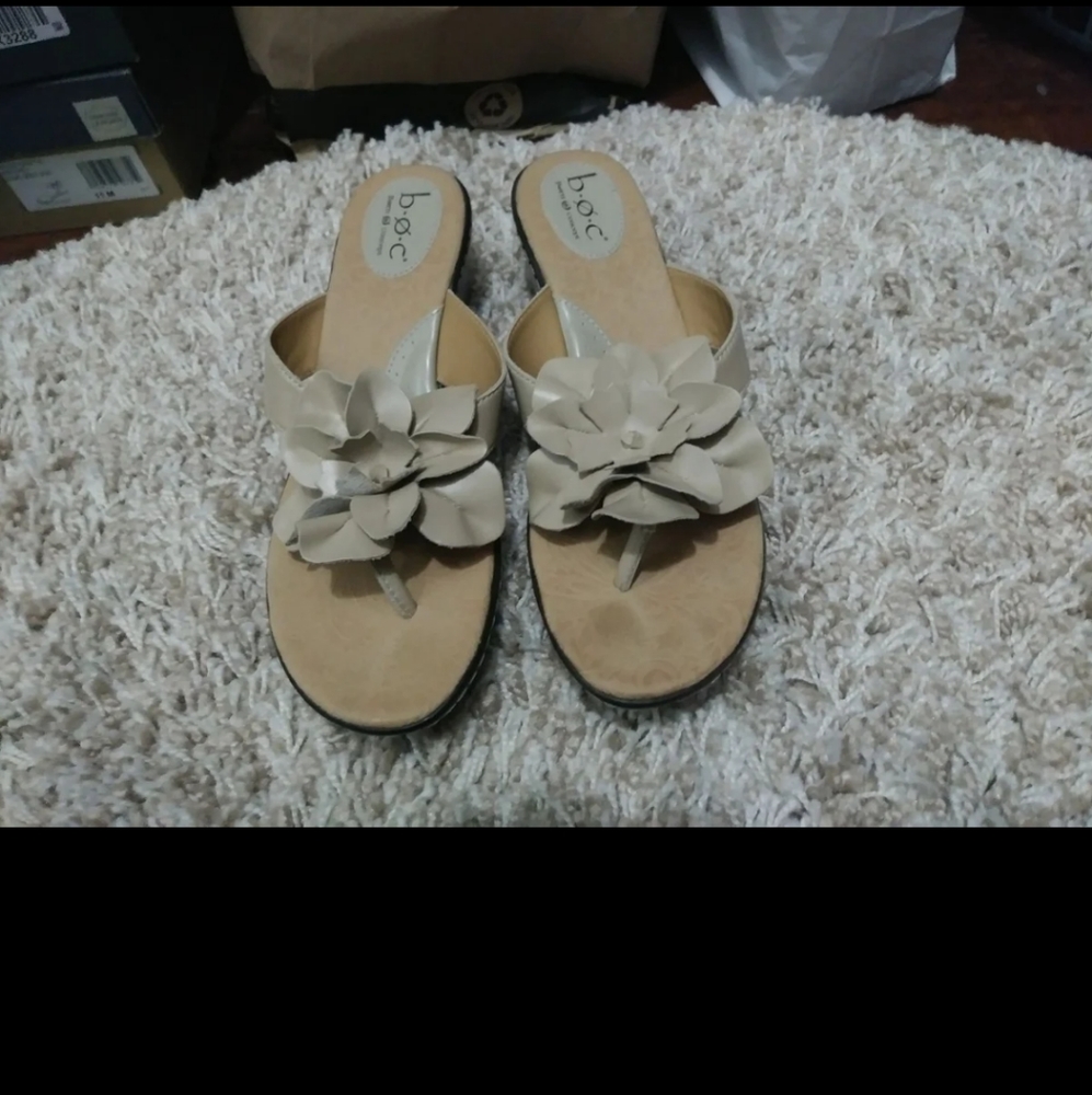 BOC beige leather sandals super comfy